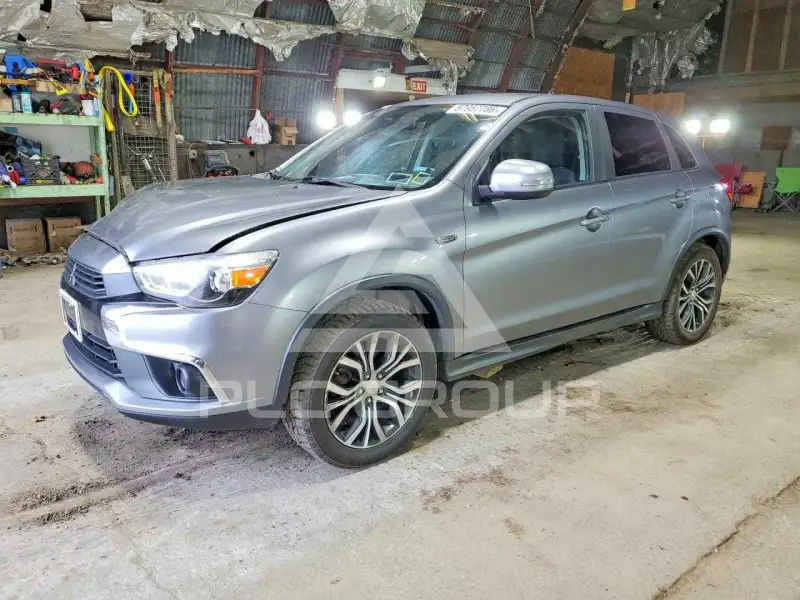 2017 Mitsubishi OUTLANDER photo
