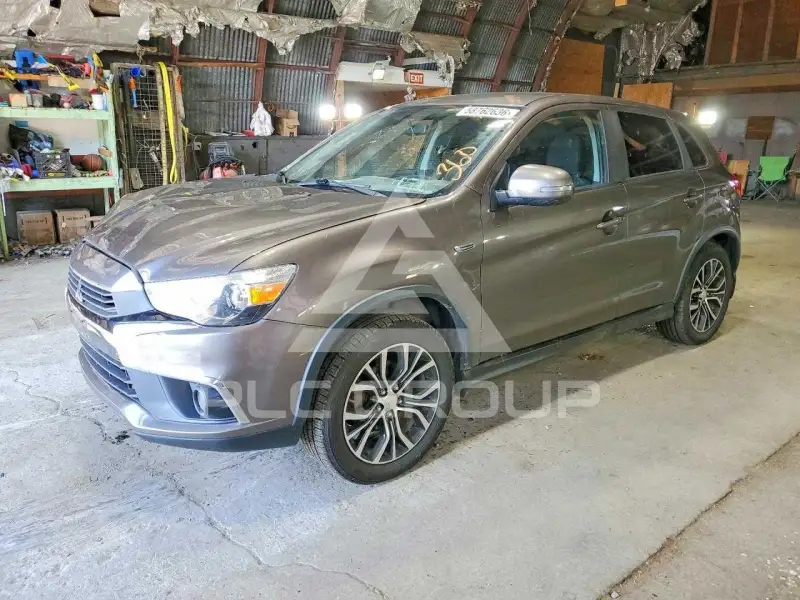 2017 Mitsubishi OUTLANDER фото
