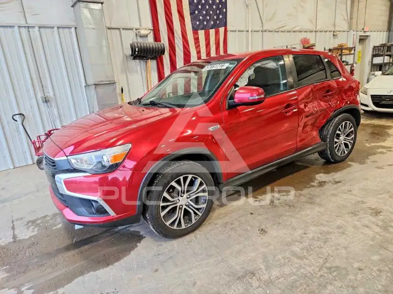 2017 Mitsubishi OUTLANDER photo