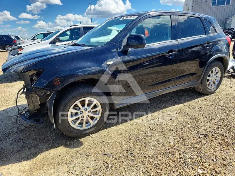 2017 Mitsubishi OUTLANDER photo