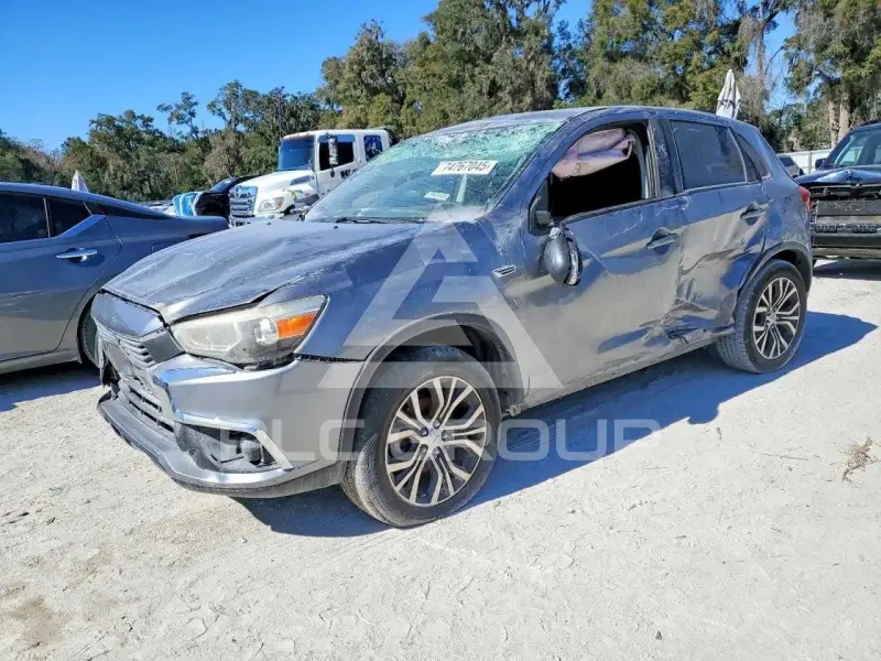 2017 Mitsubishi OUTLANDER фото