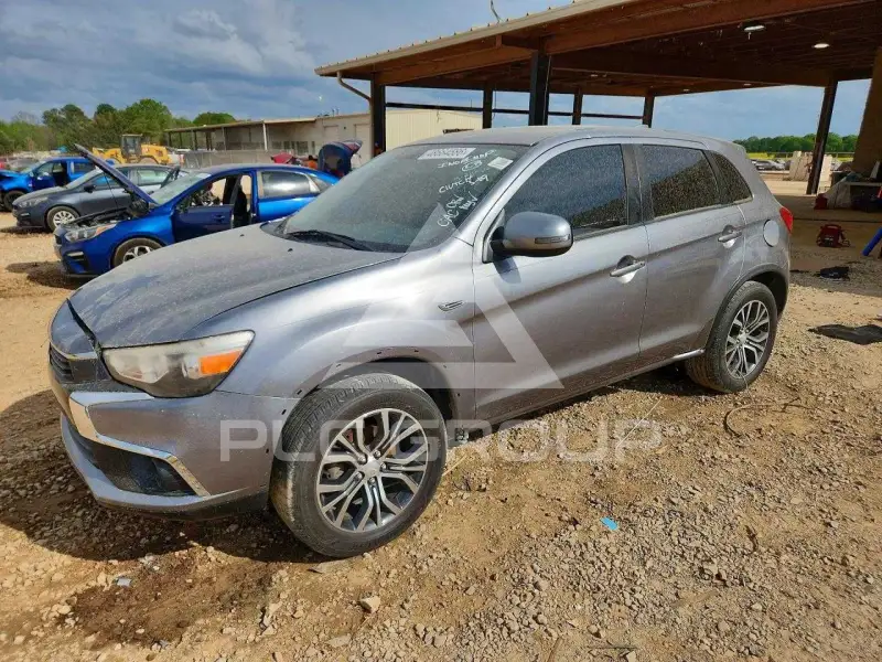 2017 Mitsubishi OUTLANDER фото
