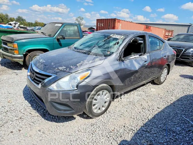 2017 Nissan VERSA фото
