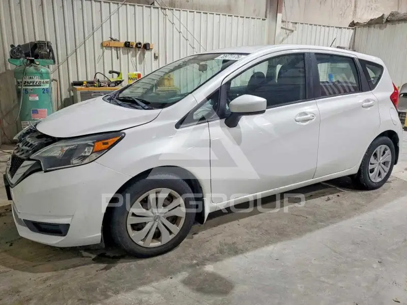 2017 Nissan VERSA фото