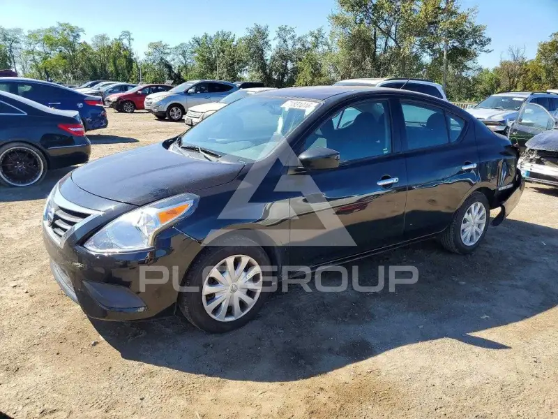 2017 Nissan VERSA фото