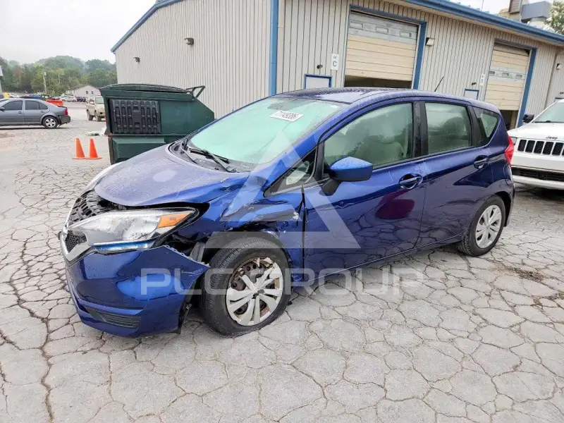 2017 Nissan VERSA фото