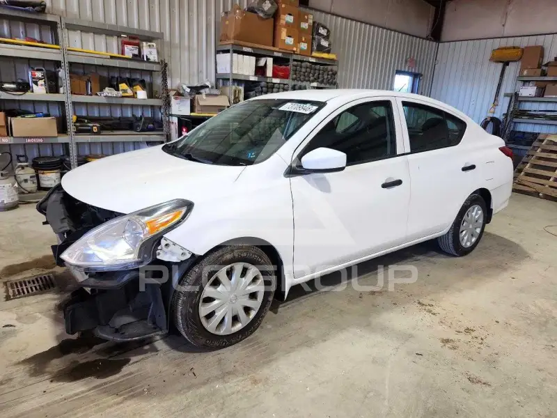 2017 Nissan VERSA фото