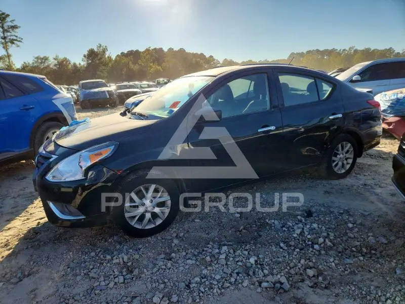 2017 Nissan VERSA фото
