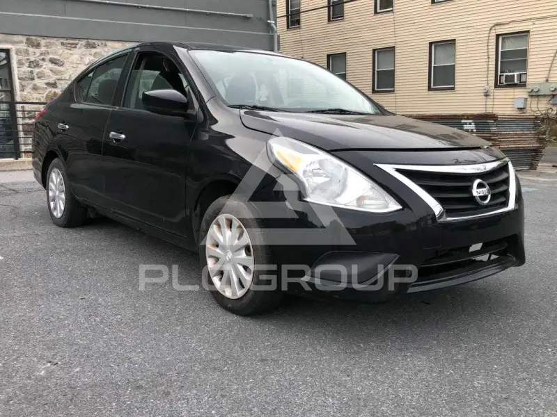 2017 Nissan VERSA фото