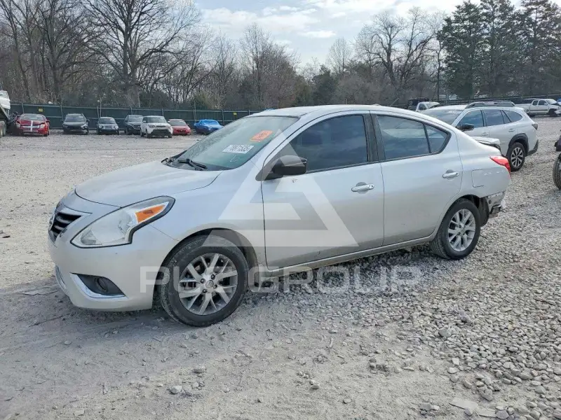 2017 Nissan VERSA фото