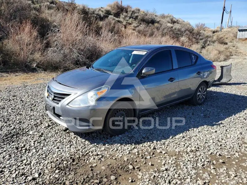 2017 Nissan VERSA фото