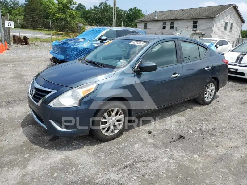 2017 Nissan VERSA photo