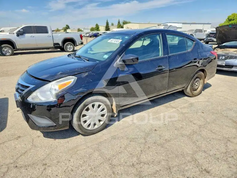 2017 Nissan VERSA фото