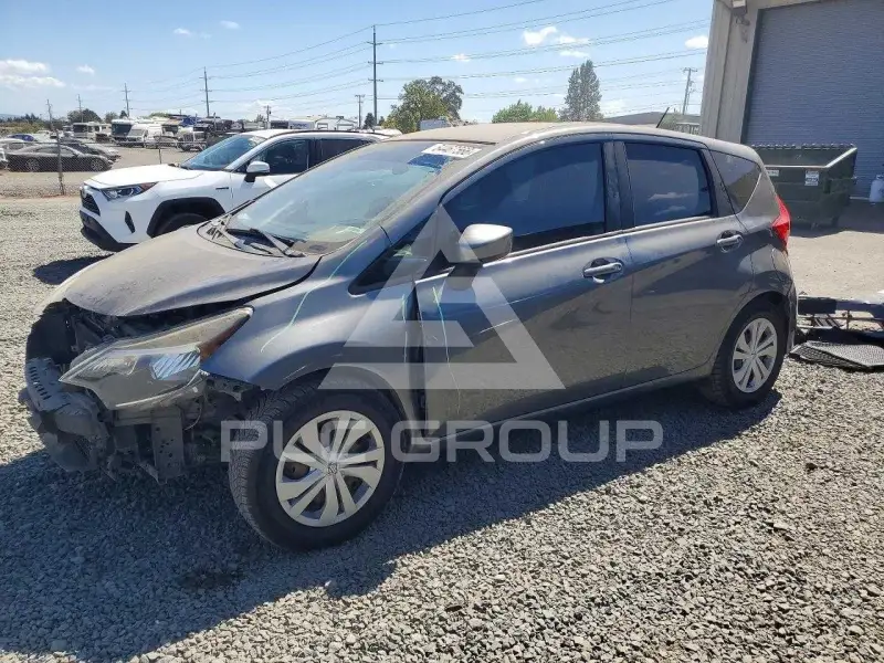 2017 Nissan VERSA фото