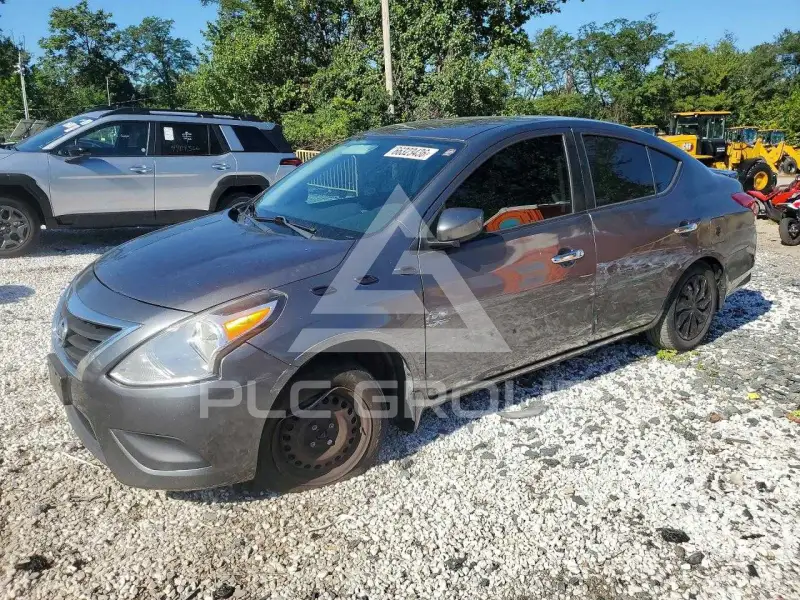 2017 Nissan VERSA фото