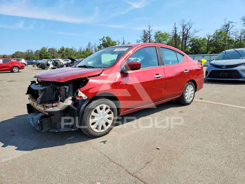 2017 Nissan VERSA фото