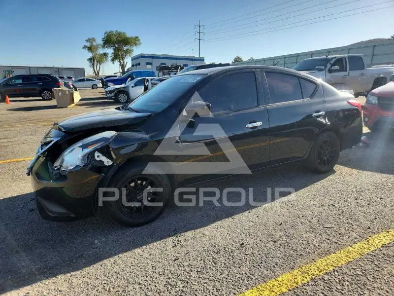 2017 Nissan VERSA фото