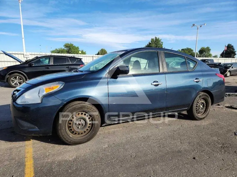 2017 Nissan VERSA фото