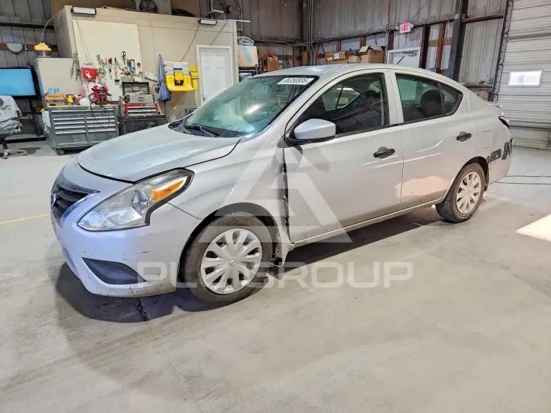 2017 Nissan VERSA photo