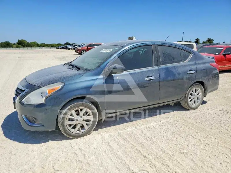 2017 Nissan VERSA фото