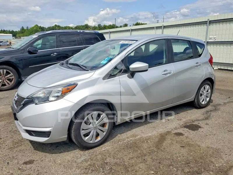 2017 Nissan VERSA фото