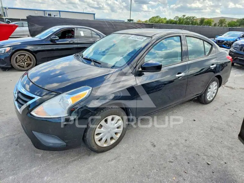 2017 Nissan VERSA фото