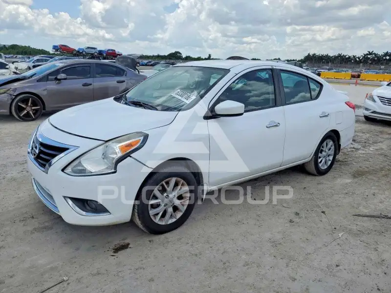 2017 Nissan VERSA фото