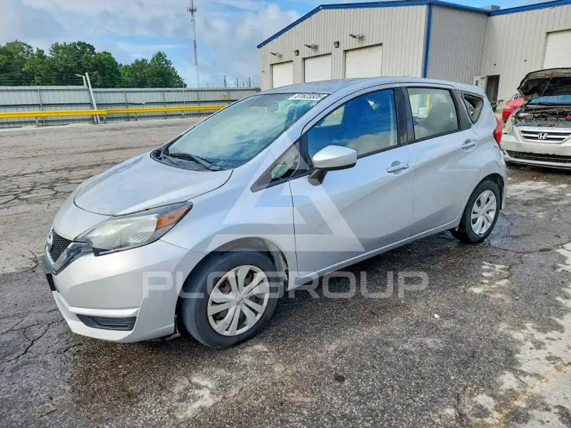 2017 Nissan VERSA photo