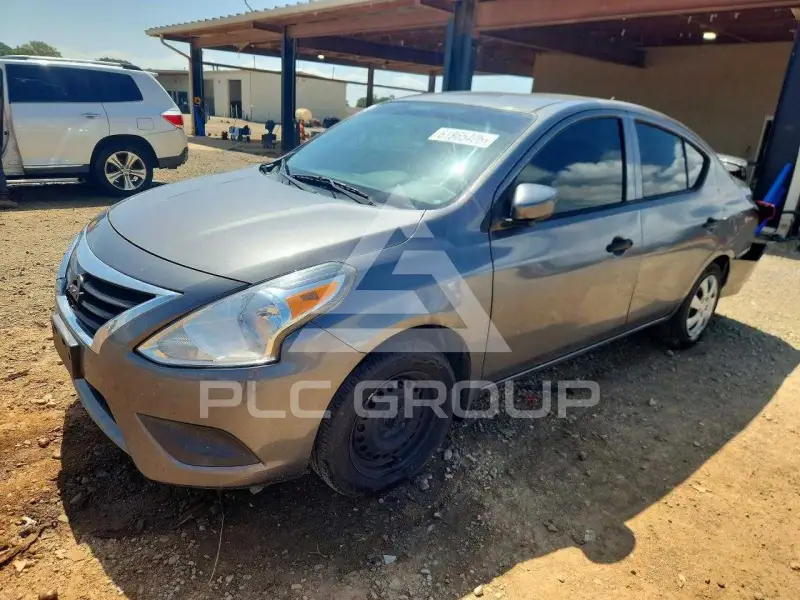 2017 Nissan VERSA photo