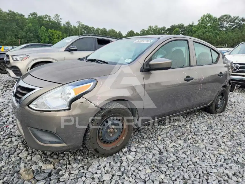 2017 Nissan VERSA фото