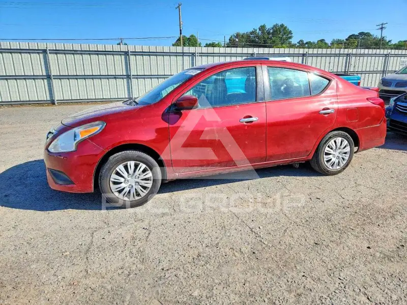 2017 Nissan VERSA фото