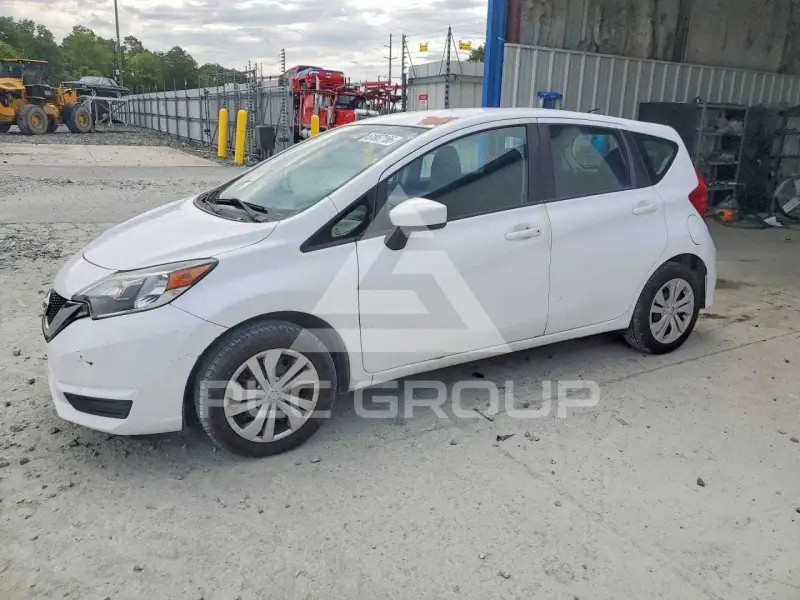 2017 Nissan VERSA фото