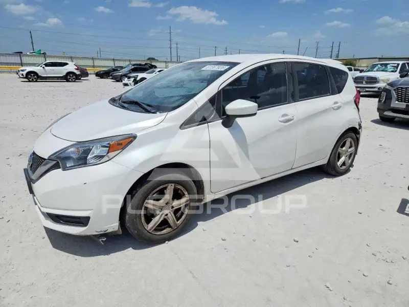 2017 Nissan VERSA photo