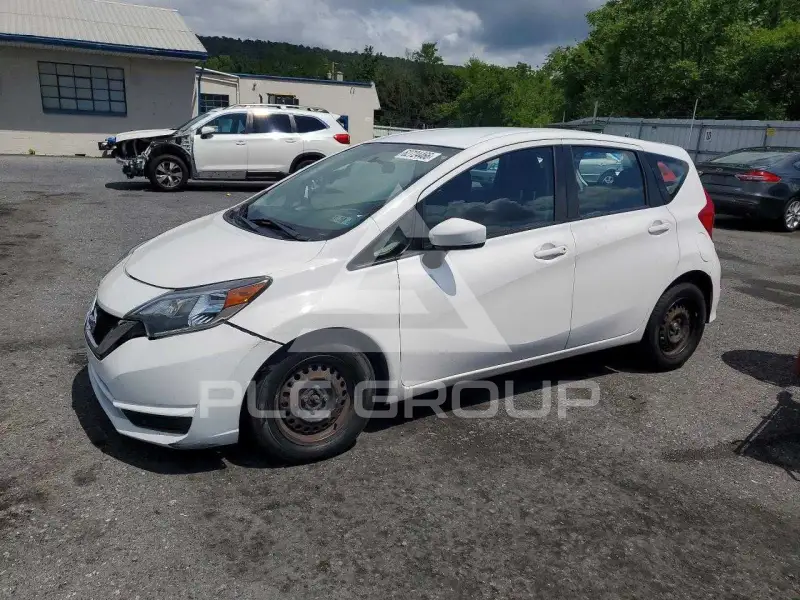 2017 Nissan VERSA фото
