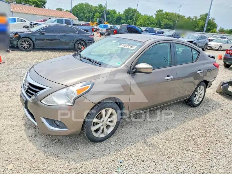 2017 Nissan VERSA фото