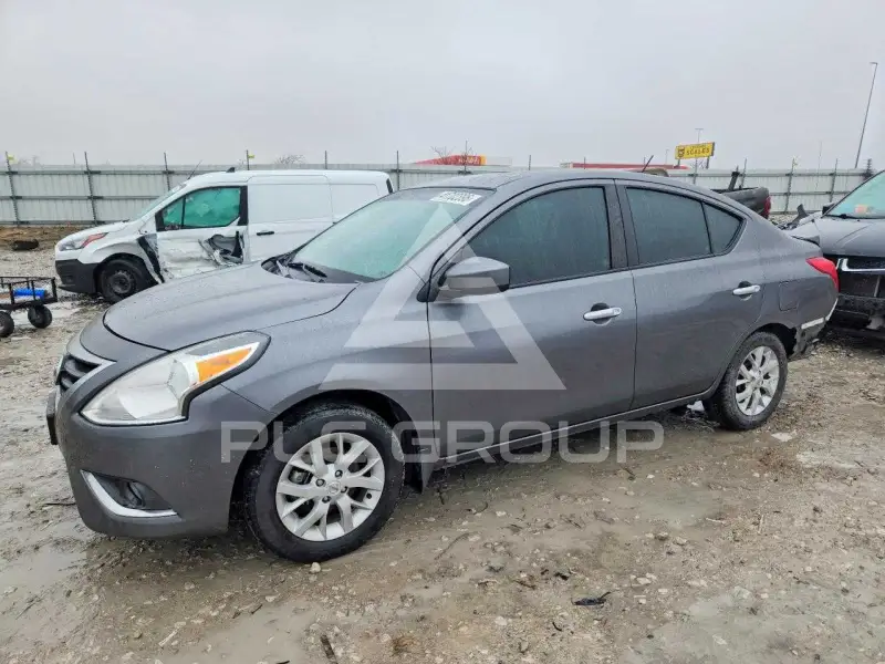 2017 Nissan VERSA фото