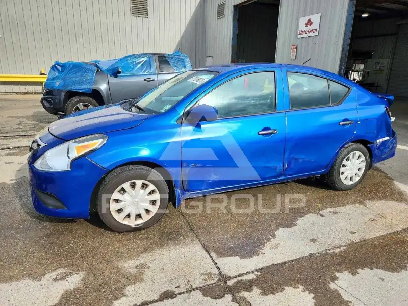 2017 Nissan VERSA фото