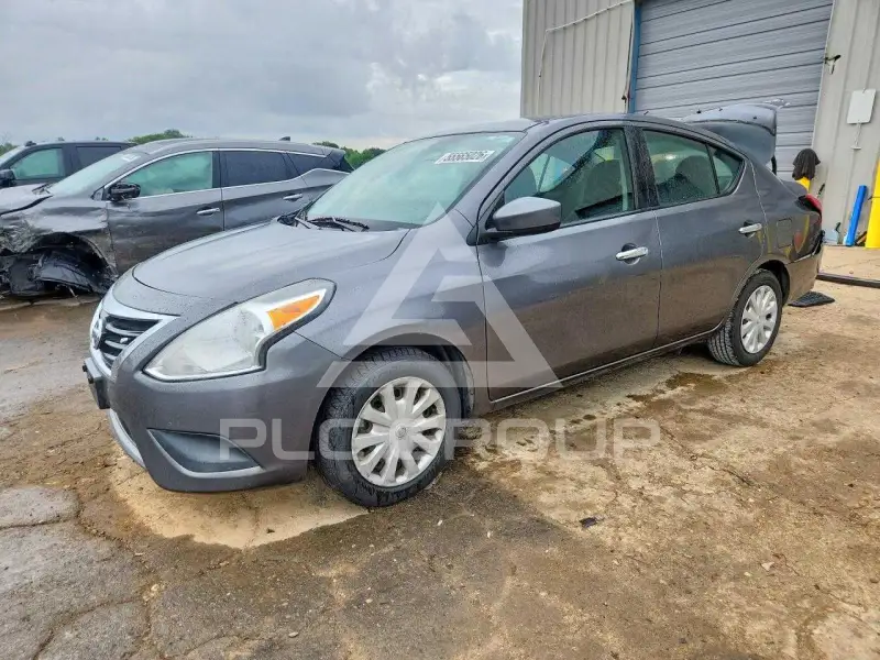 2017 Nissan VERSA photo