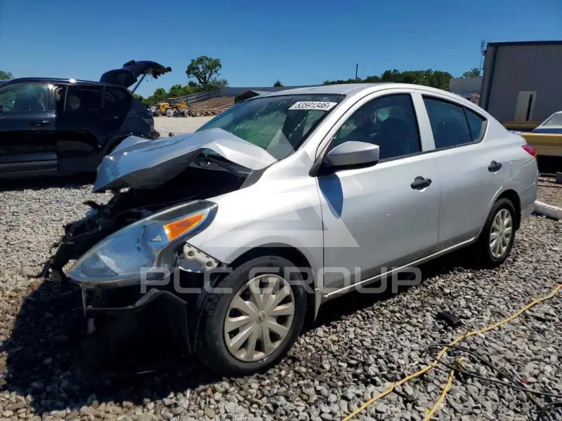 2017 Nissan VERSA photo