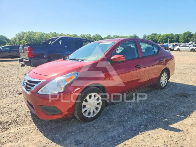 2017 Nissan VERSA фото