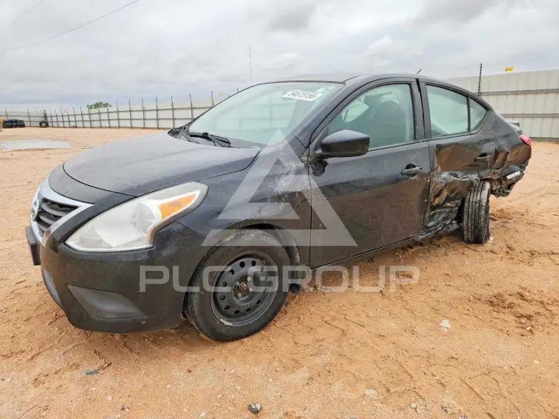 2017 Nissan VERSA фото