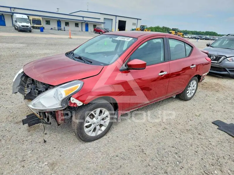 2017 Nissan VERSA фото