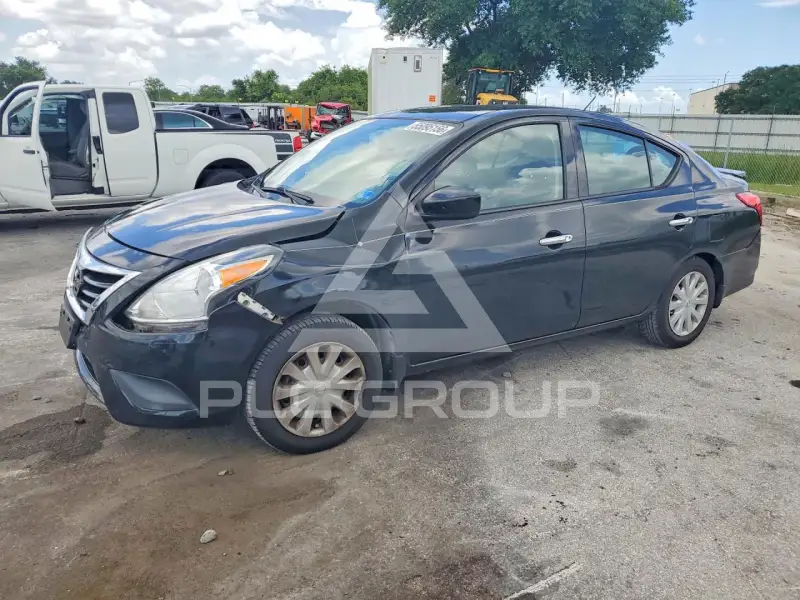 2017 Nissan VERSA photo