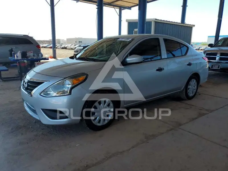 2017 Nissan VERSA photo