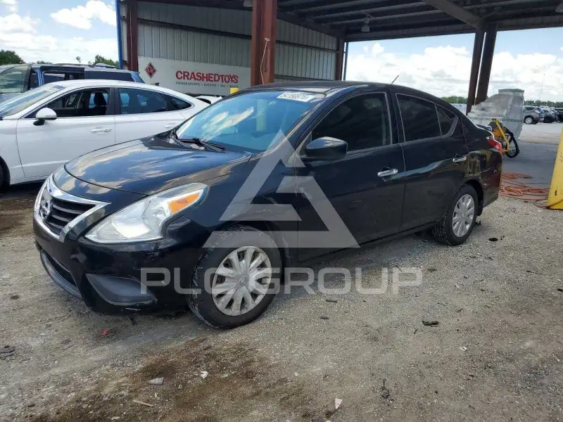 2017 Nissan VERSA photo