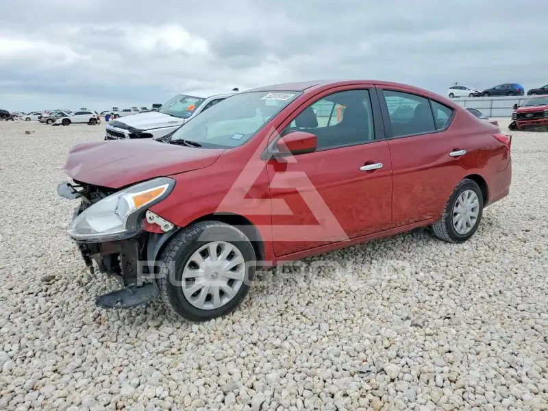 2017 Nissan VERSA photo