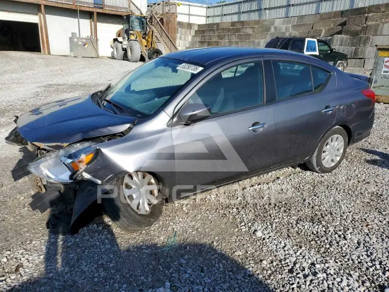 2017 Nissan VERSA фото