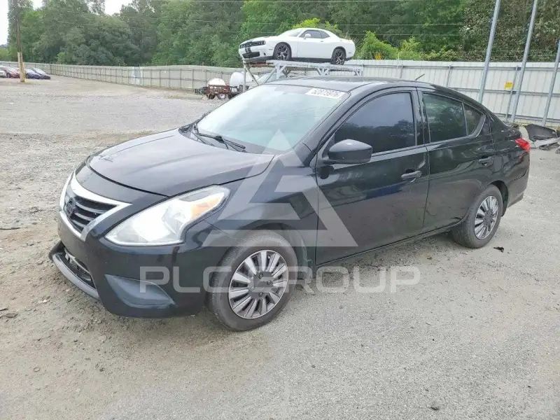 2017 Nissan VERSA фото