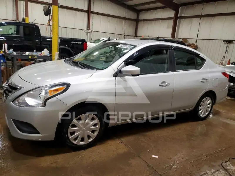 2017 Nissan VERSA фото