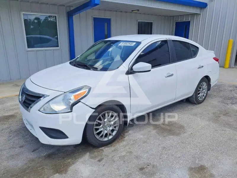 2017 Nissan VERSA photo